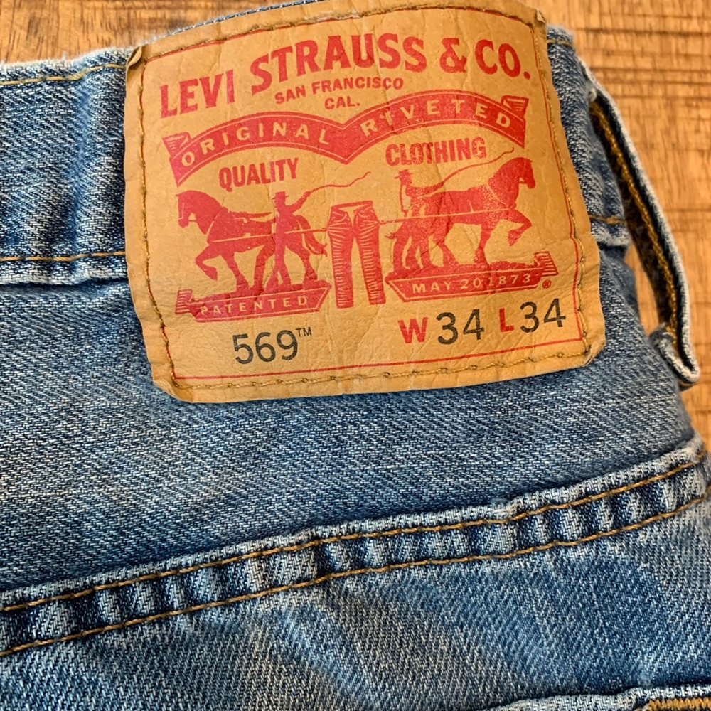 ✂️(3 for $25) Levi’s 569 34x34 Light Washed Jeans Men’s Pants